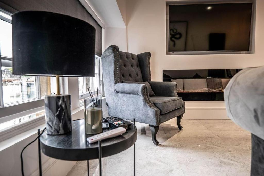 Luxury Royal Mile Boutique 2Bedroom Apartment Edinburgh Luaran gambar