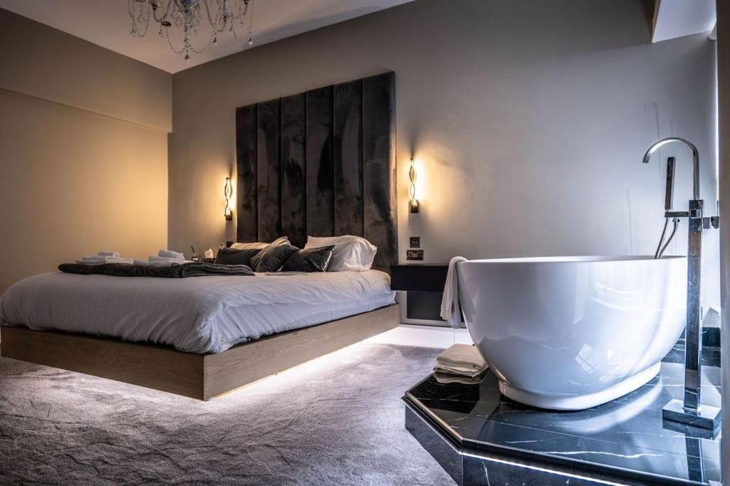 Luxury Royal Mile Boutique 2Bedroom Apartment Edinburgh Luaran gambar