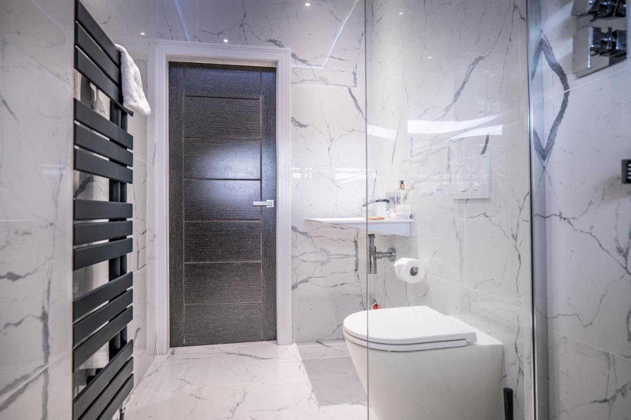 Luxury Royal Mile Boutique 2Bedroom Apartment Edinburgh Luaran gambar