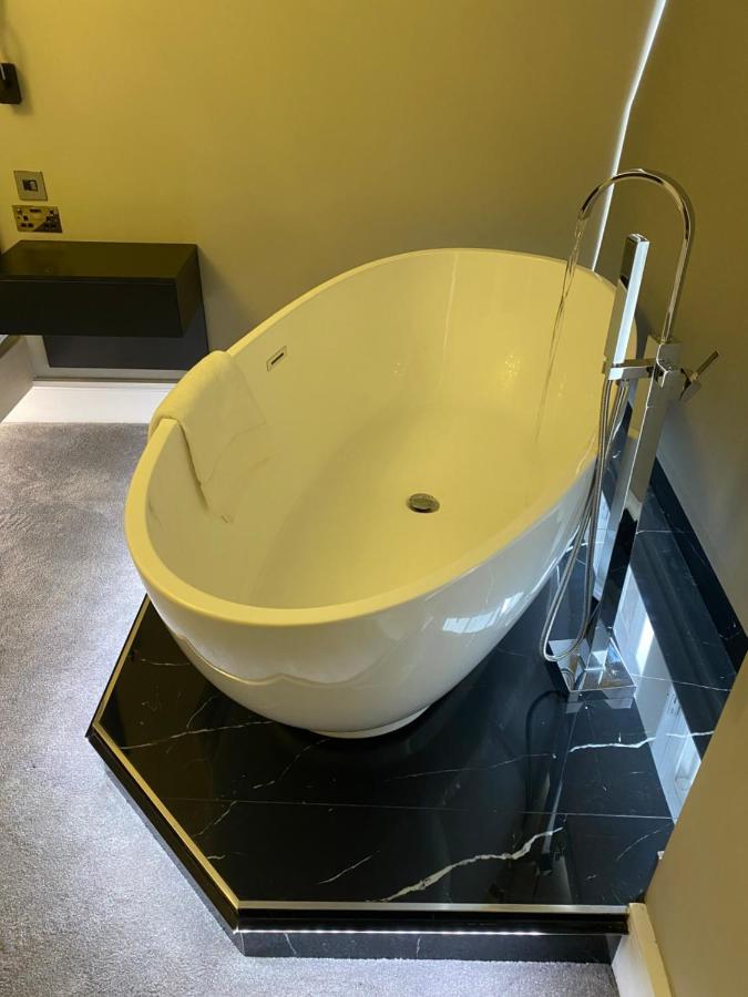 Luxury Royal Mile Boutique 2Bedroom Apartment Edinburgh Luaran gambar