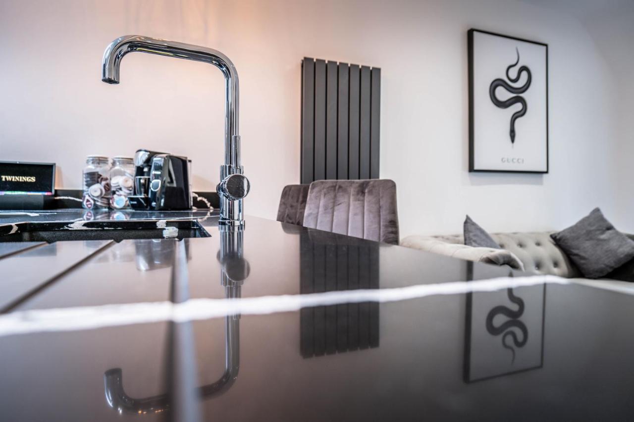 Luxury Royal Mile Boutique 2Bedroom Apartment Edinburgh Luaran gambar
