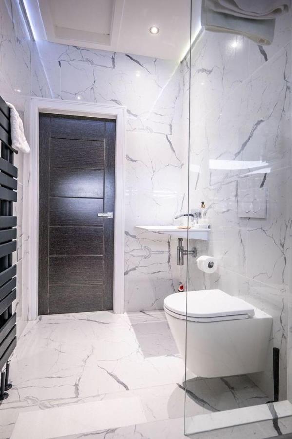 Luxury Royal Mile Boutique 2Bedroom Apartment Edinburgh Luaran gambar